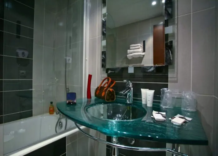 Convention Montparnasse 3*